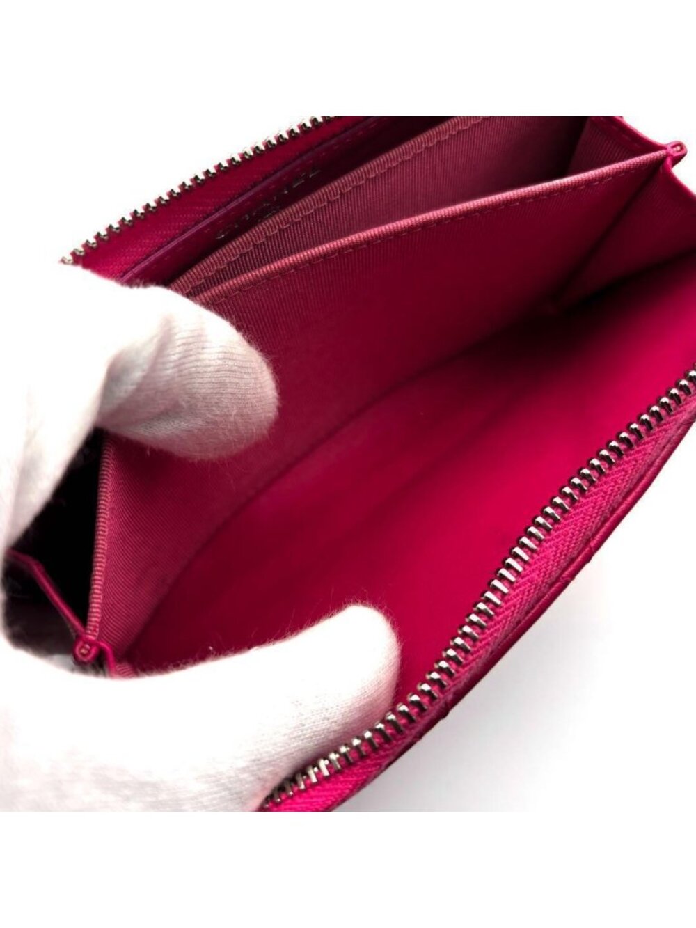 ★SOLD★ Chanel Wallet Quilted Round Zip Midi - Picture 6 of 11